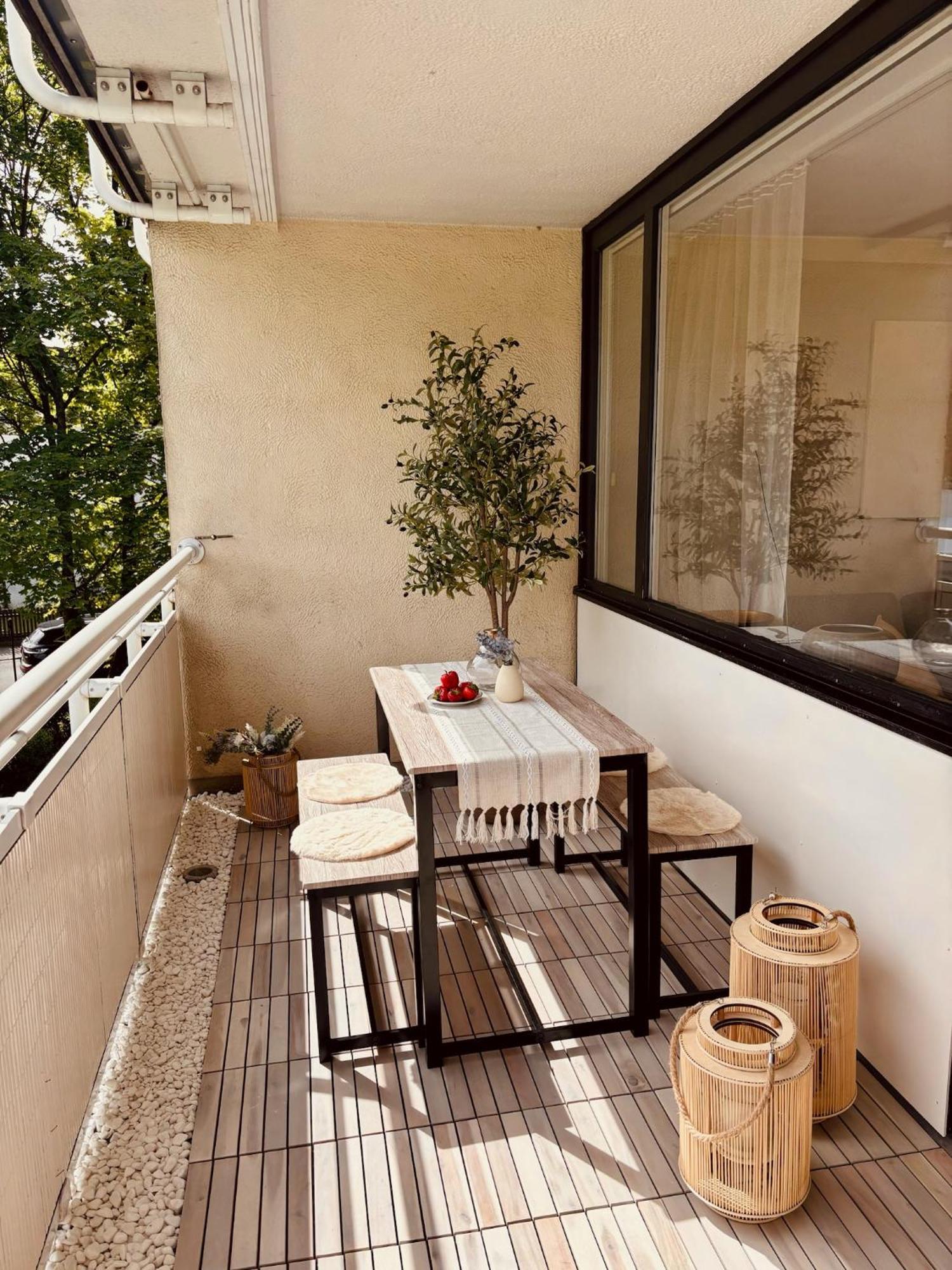 Stylish With Beautiful Terrace Near Audi Apartment