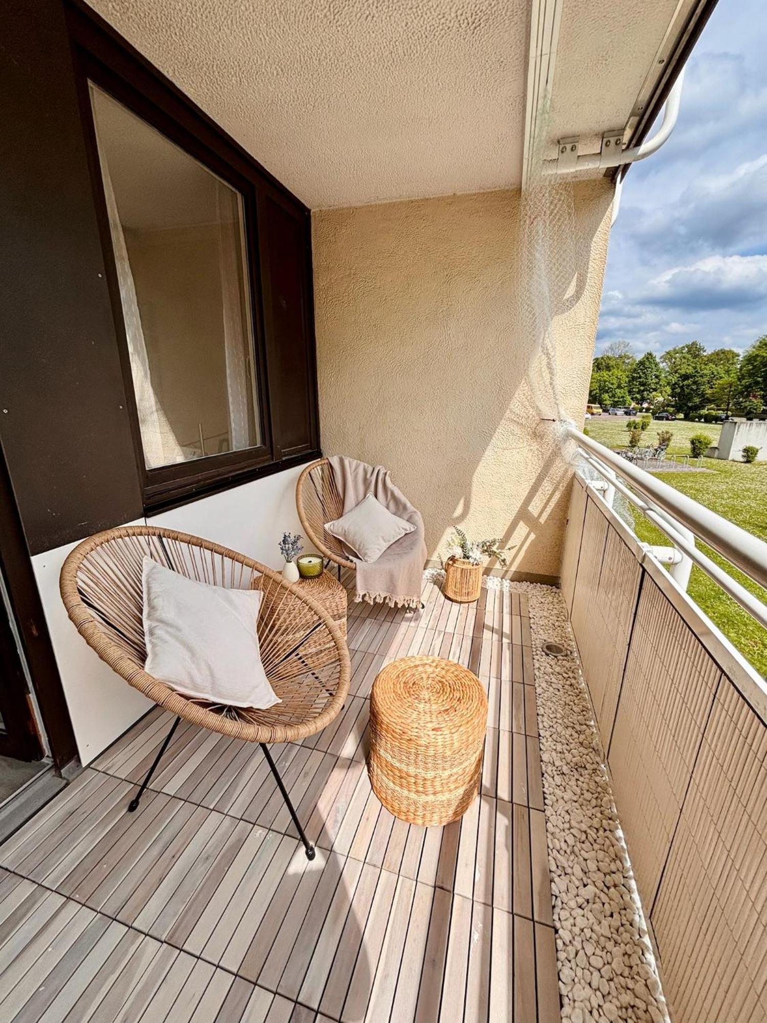 Apartment Stylish With Beautiful Terrace Near Audi *